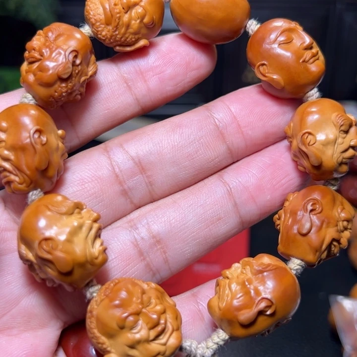 無***為橄榄核手串十八罗汉