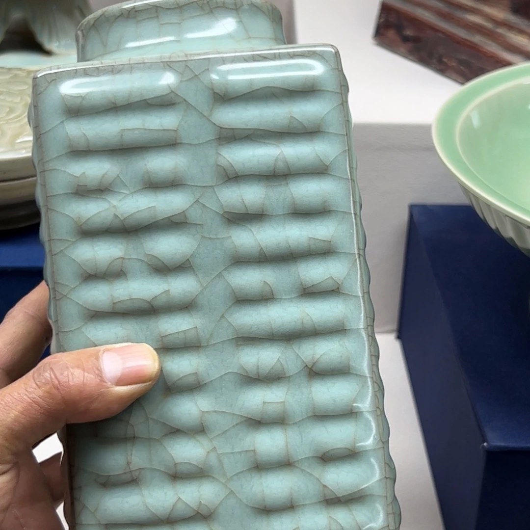 摆件精美官窑琮式瓶摆件