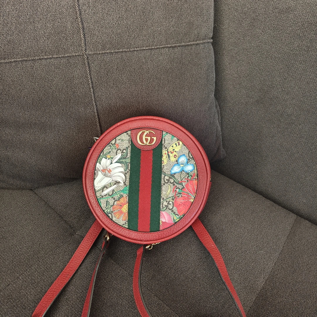 95新 GUCCI/古驰 兔兔奢/古驰双肩包/250111003