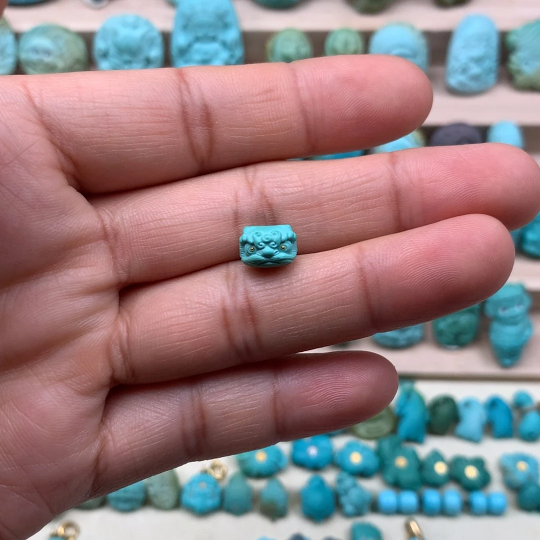 未镶嵌绿松石珠宝奇石