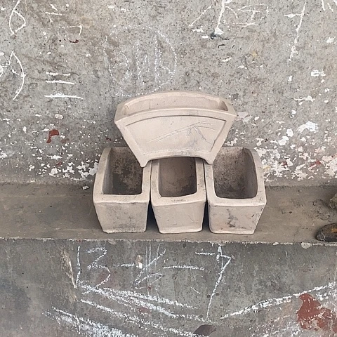 中国宜兴紫砂花盆，