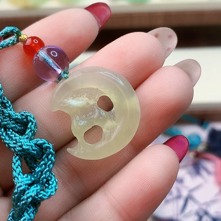 蛇纹石玉未镶嵌颈饰