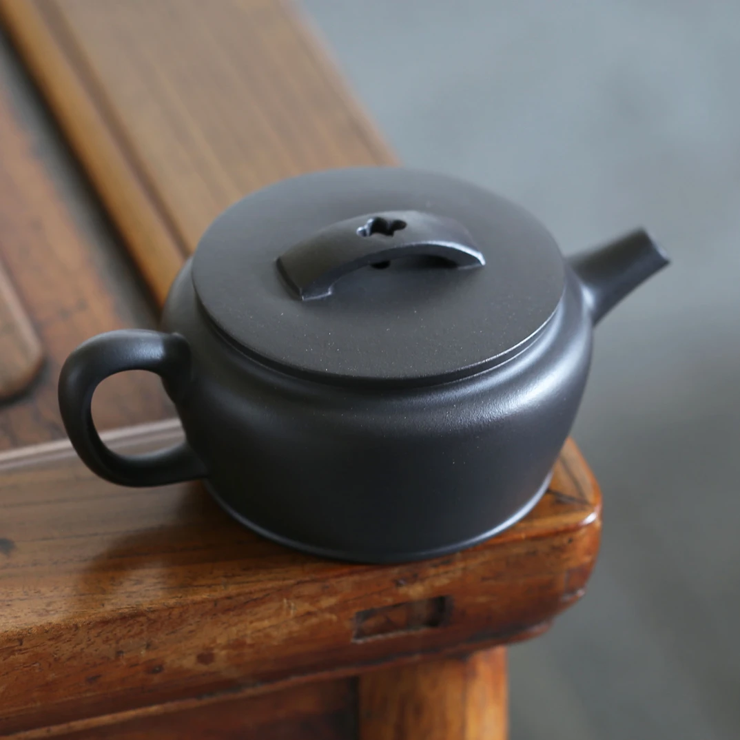 【砂界特色好泥】薛大宝 手工制作《大口汉瓦》宜兴紫砂壶 140cc