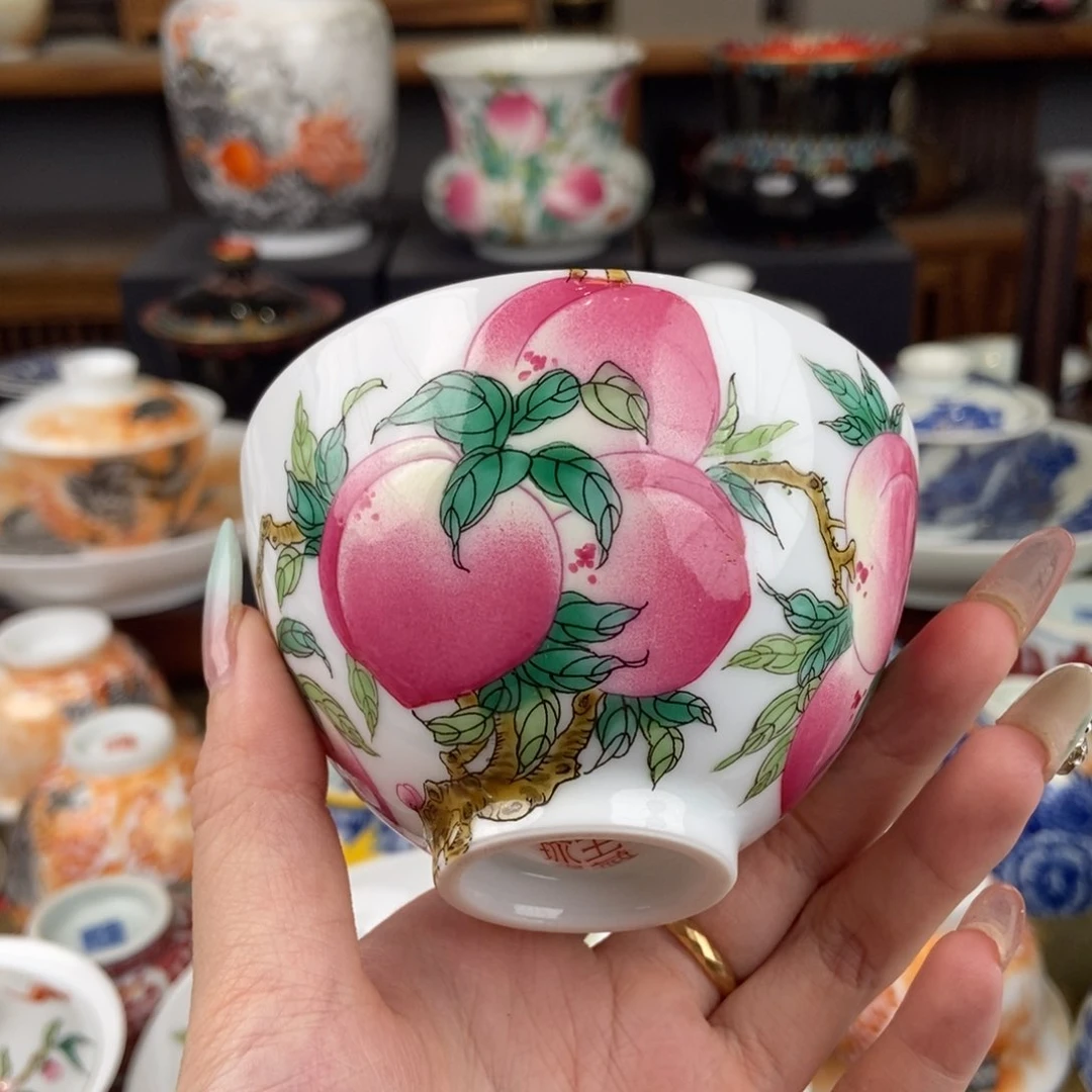 陶瓷艺术家的作品是陶瓷的
