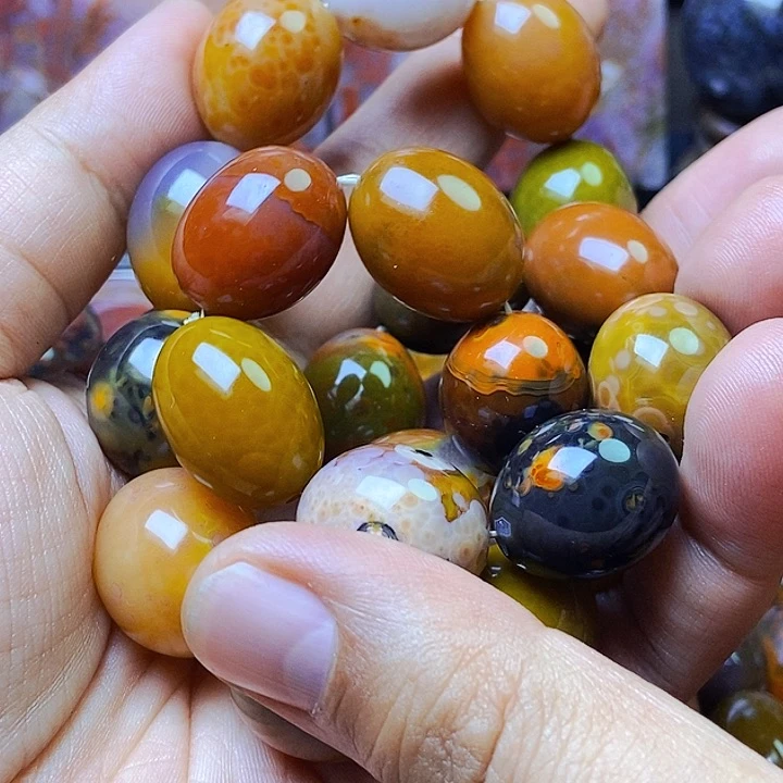 玛瑙/玉髓颈饰未镶嵌大****）