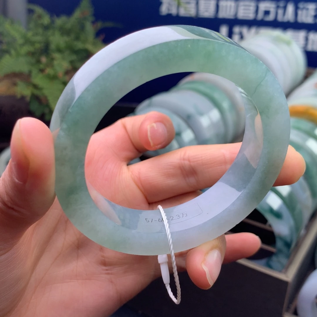 未镶嵌手镯不退不换定制翡翠