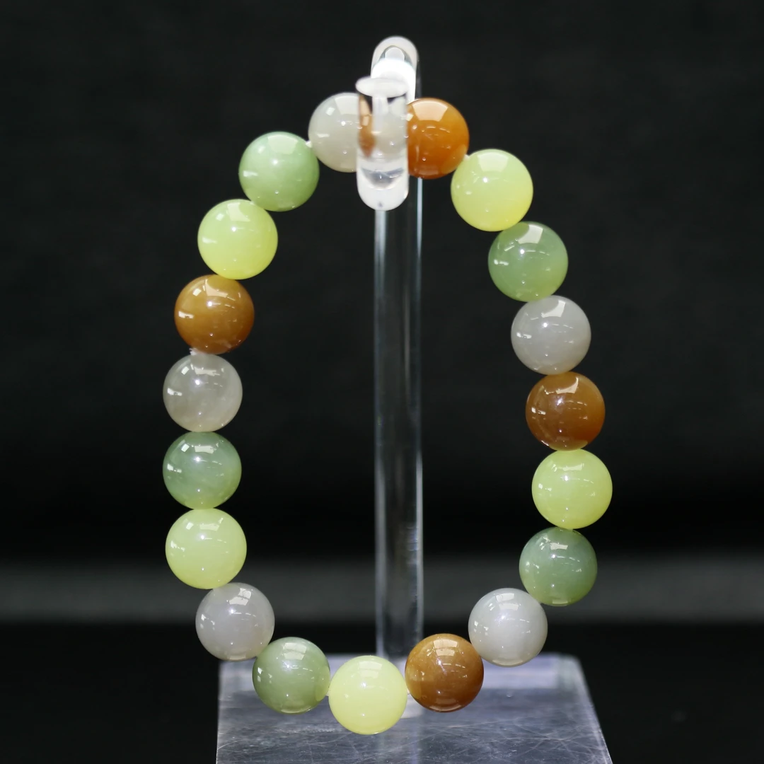 24和田玉手串/201344保利厦门拍卖