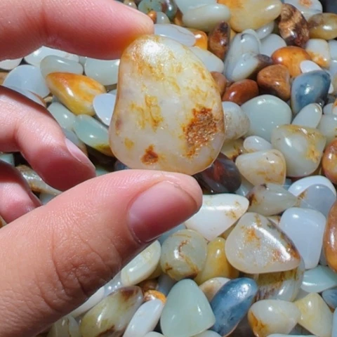 和田玉（糖玉）未镶嵌颈饰8.7克