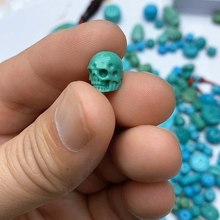 绿松石未镶嵌珠宝奇石