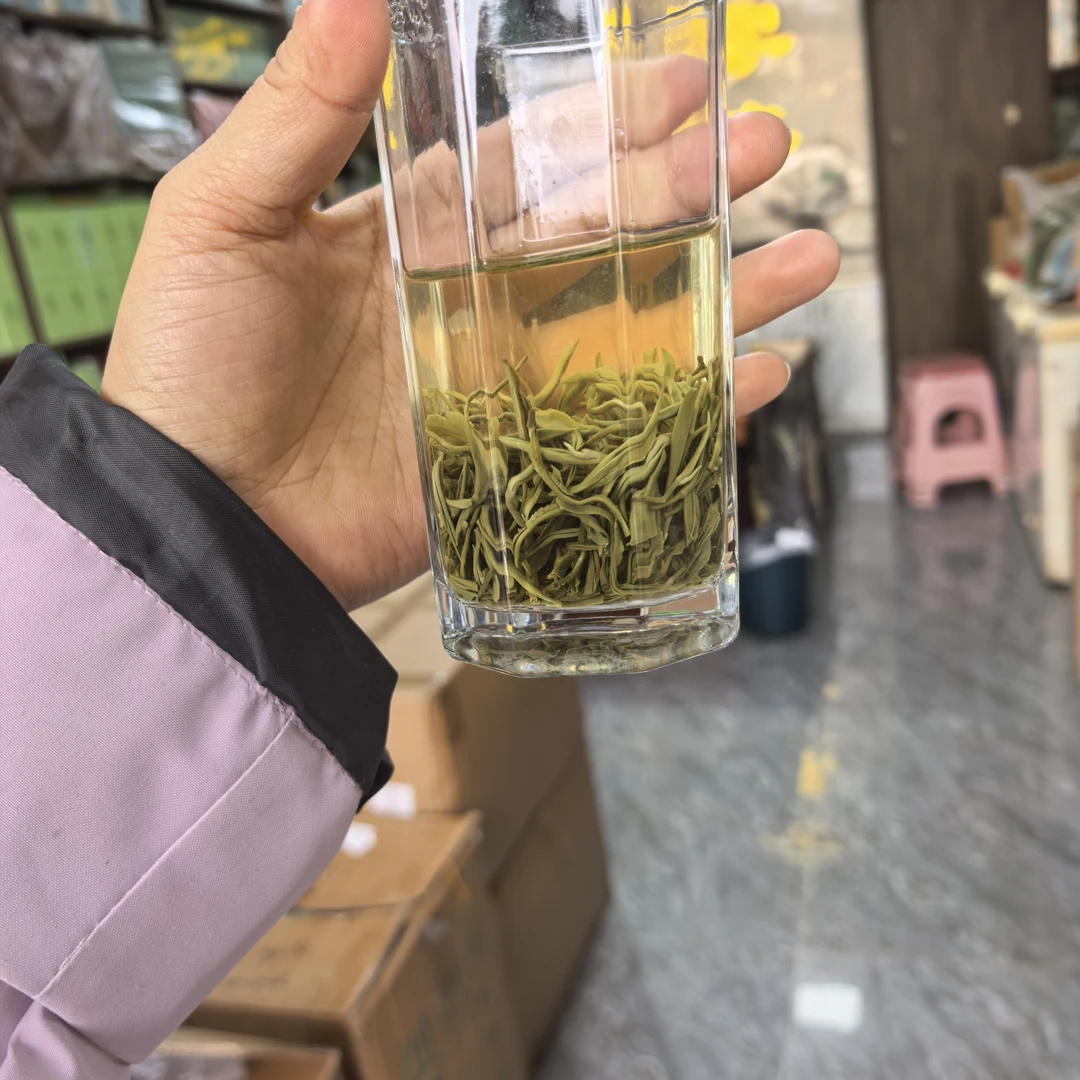 2025年高山贵州毛尖绿茶，耐泡型回味持久！散茶包装