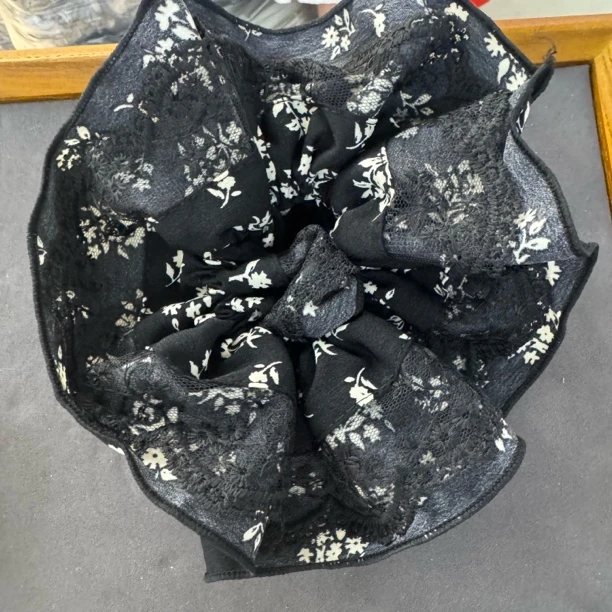 1215-黑白蕾丝花花发圈按款拍