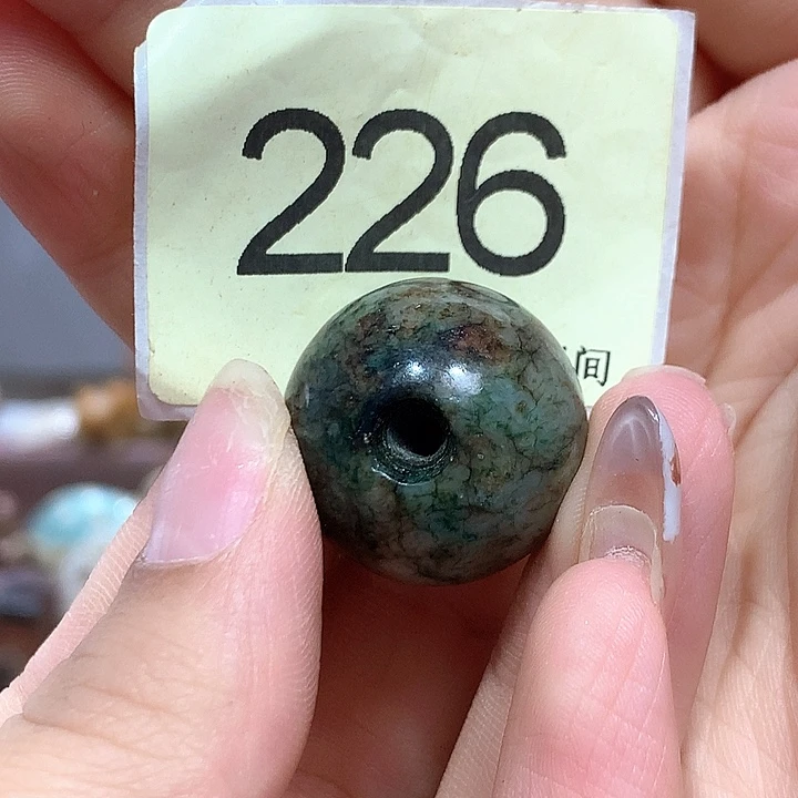 五***枫和田玉未镶嵌颈饰