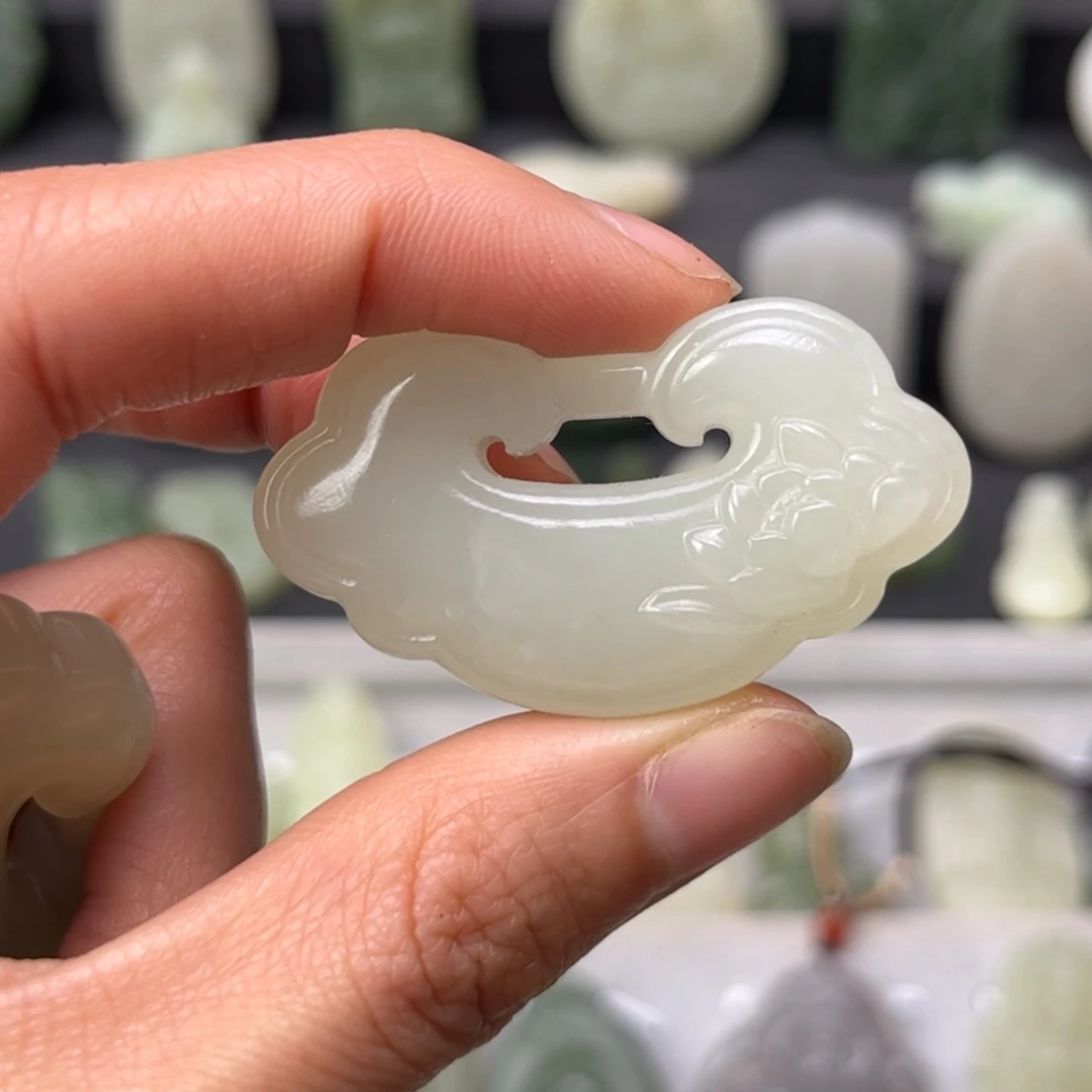 和田玉颈饰未镶嵌刘***