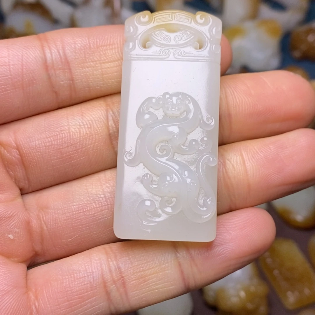 和田玉（糖玉）未镶嵌颈饰