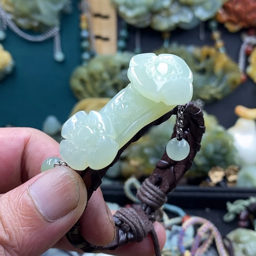 【闪购商品】未镶嵌岫玉手牌