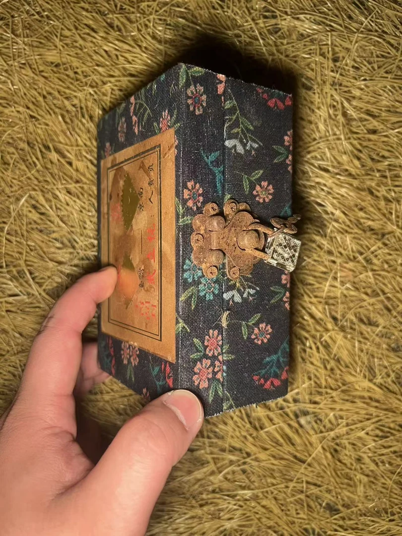 【闪购商品】蓝棉碎花盒完整一套
