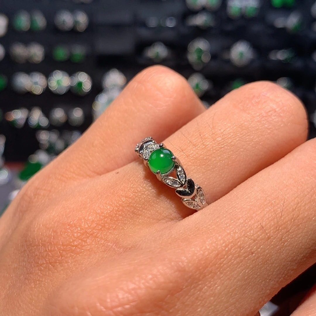 翡翠未镶嵌戒指戒指