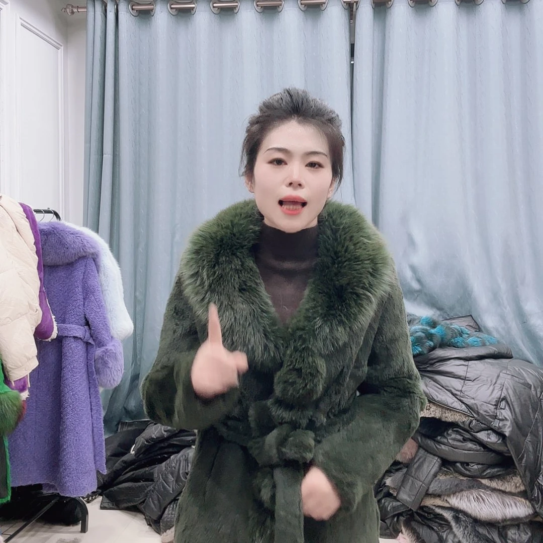 皮草搭配上黑色 皮草