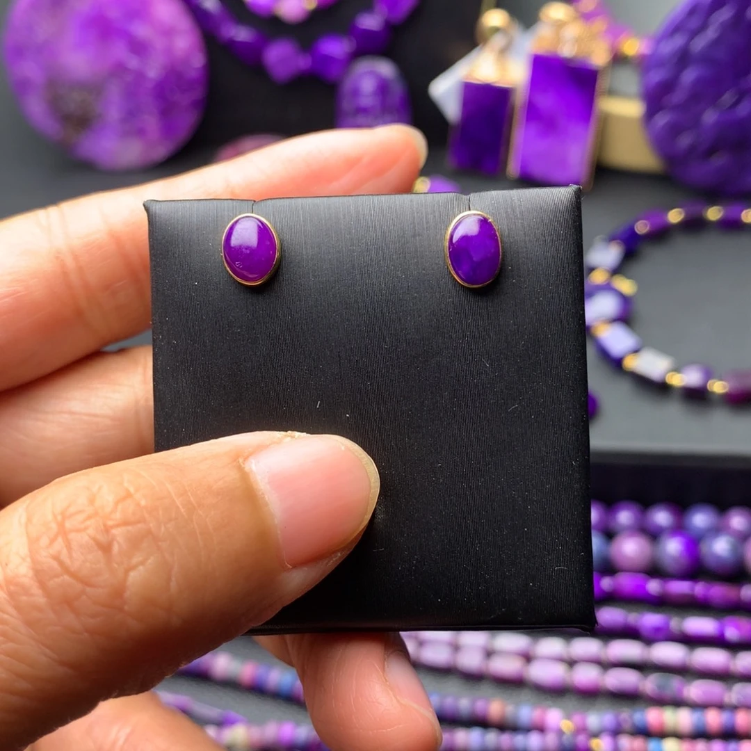 苏纪石（舒俱来）18K金镶嵌耳钉