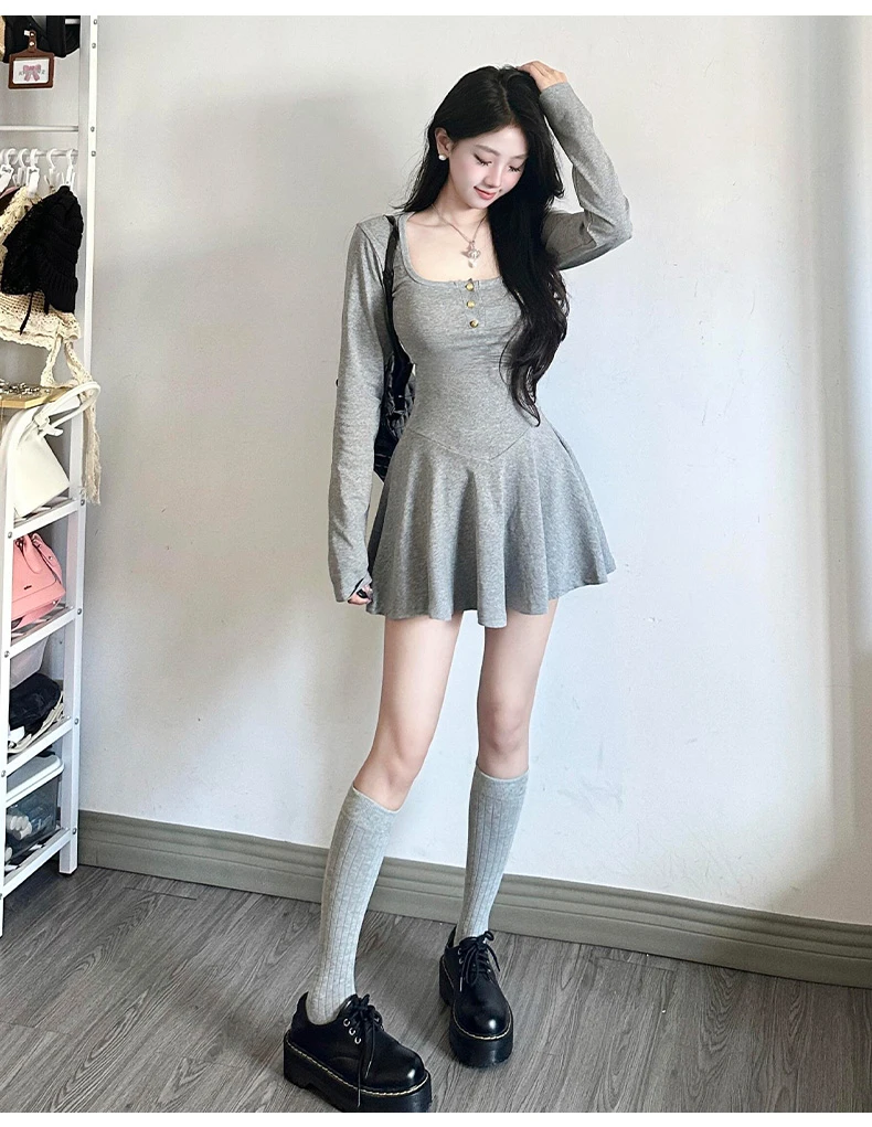 灰色韩系学院风方领收腰显瘦长袖连衣裙春秋小个子百褶a字短裙子