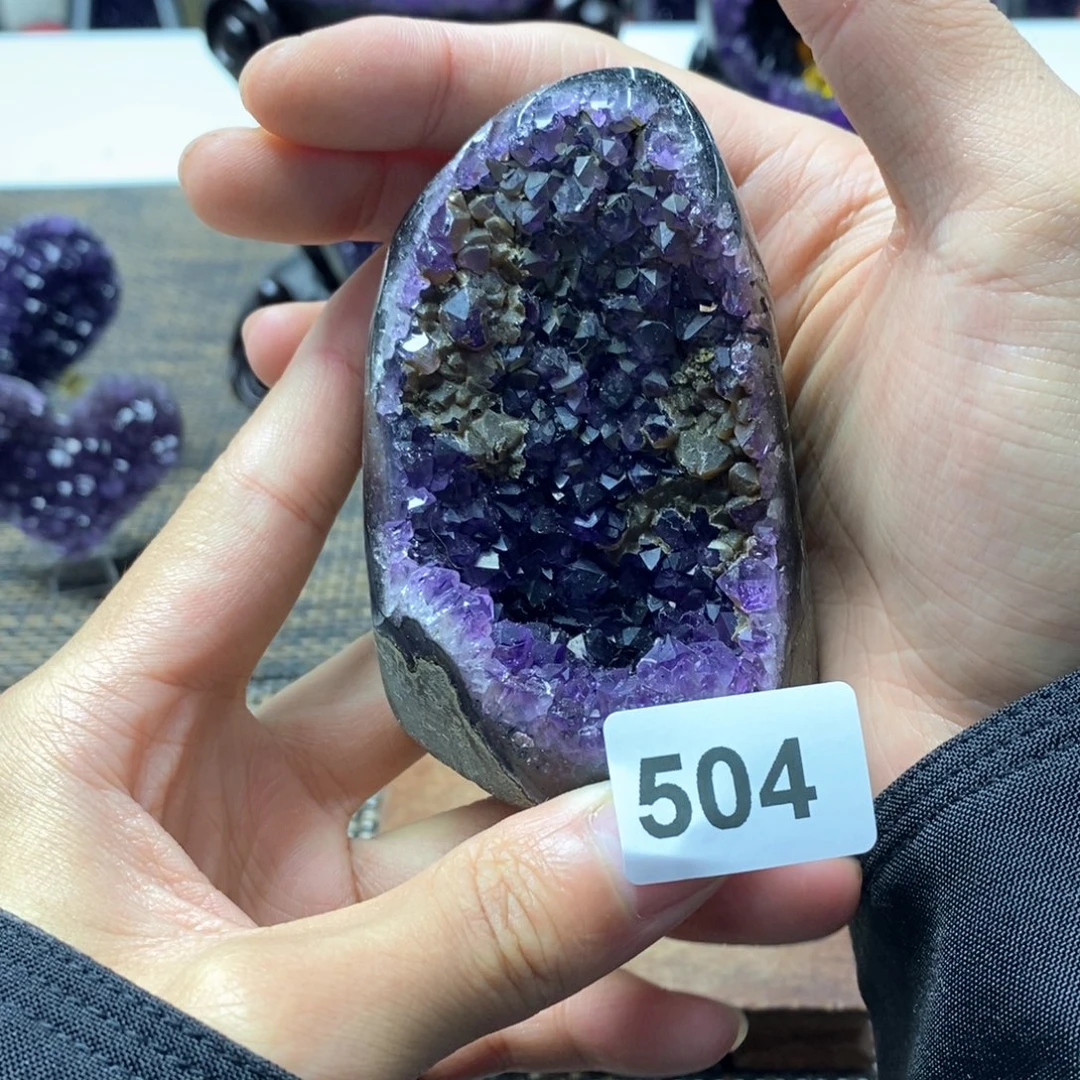 紫晶未镶嵌大型摆件（非配饰）