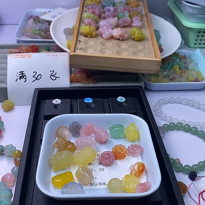玛瑙/玉髓手串未镶嵌如*