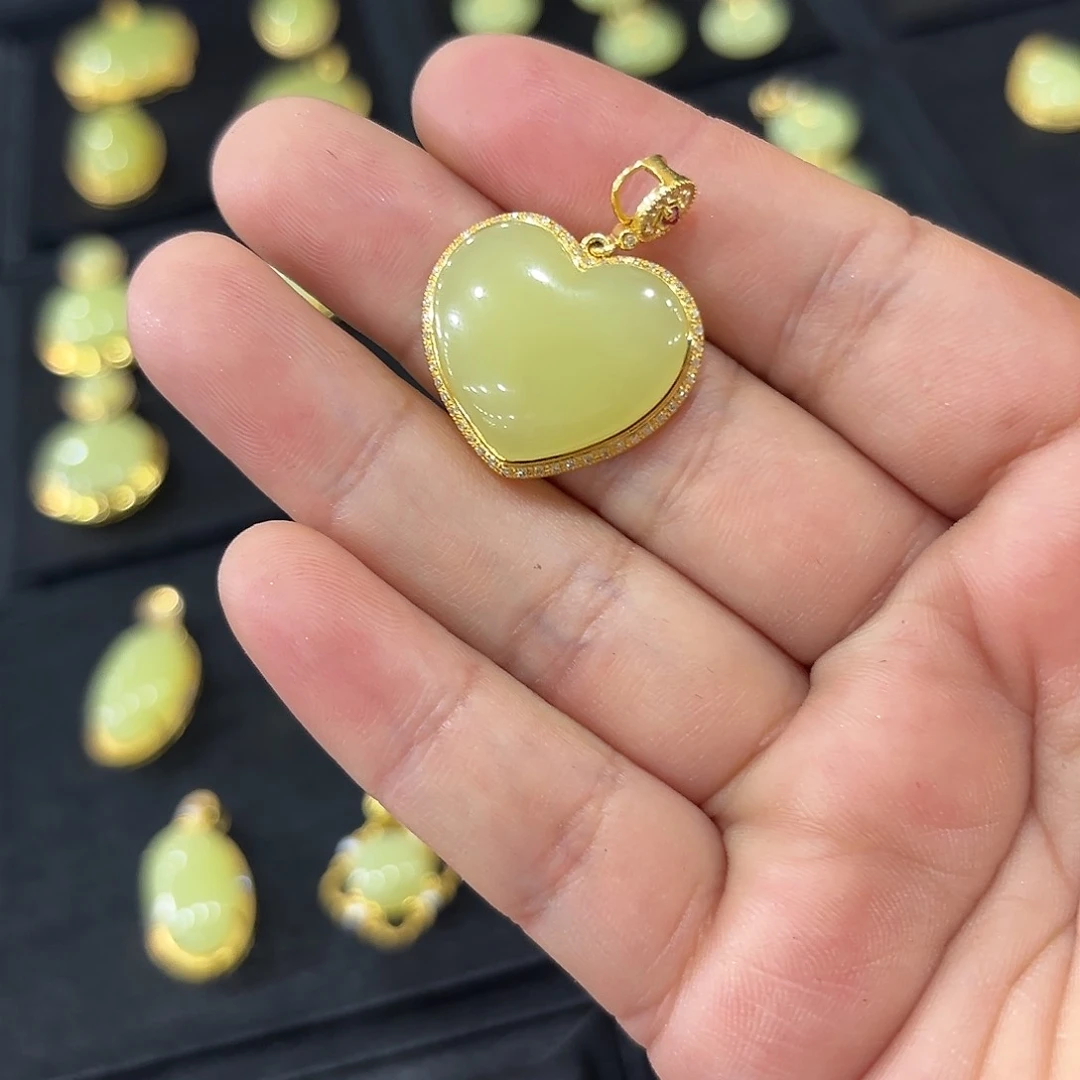 和田玉和田玉多样性发货拍一发一未镶嵌