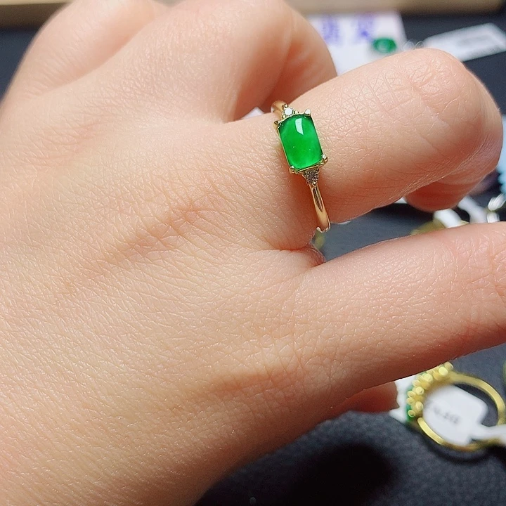 银S925镶嵌戒指翡翠