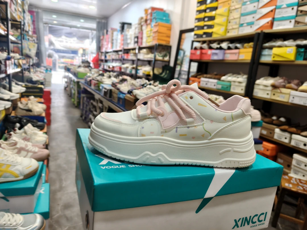 ins休闲风时尚休闲鞋小众中跟鞋子潮鞋春季小白鞋