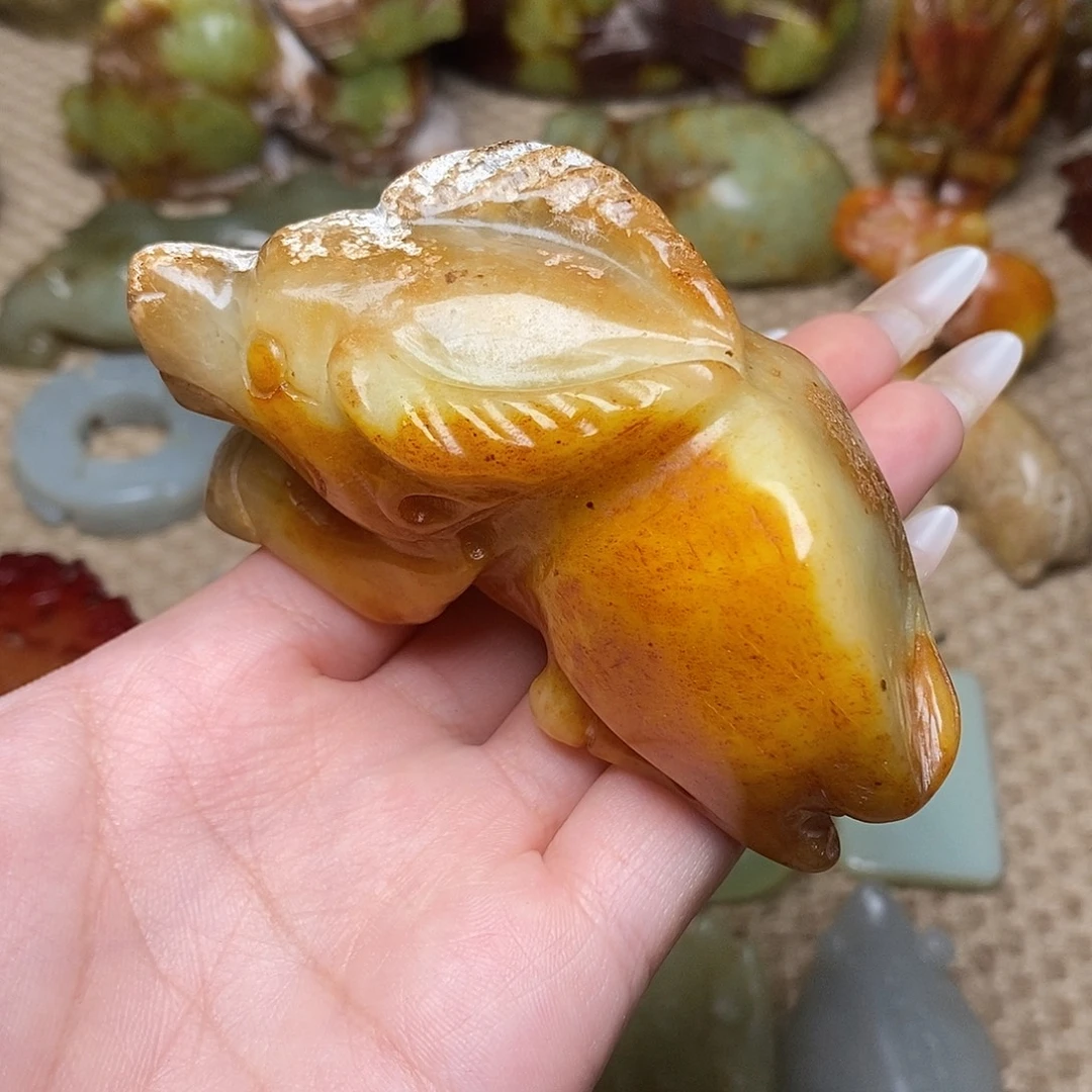 未镶嵌蛇纹石玉颈饰