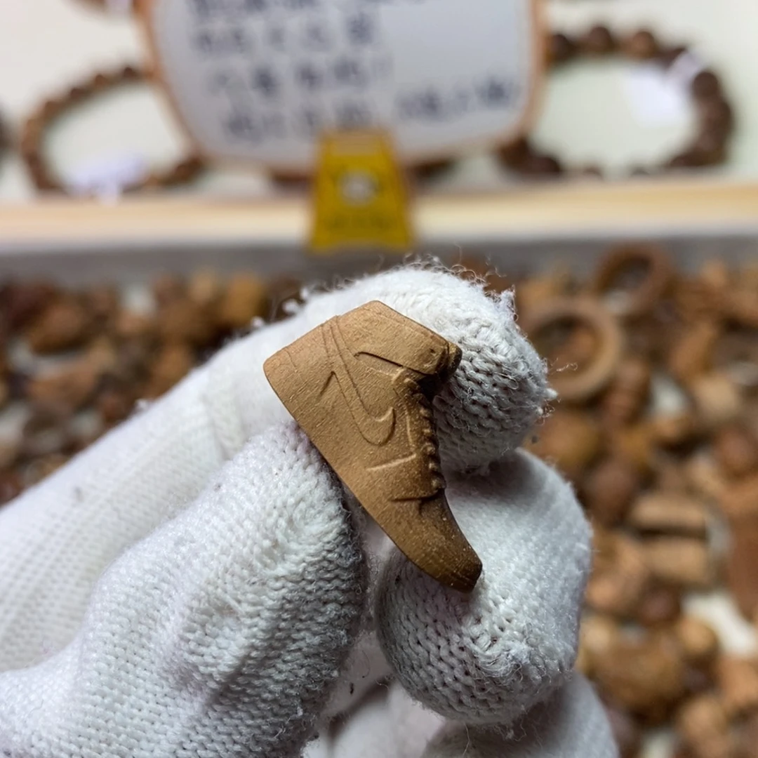 檀香木散珠印度迈索尔老山檀2.2*1.2瑕疵AJ