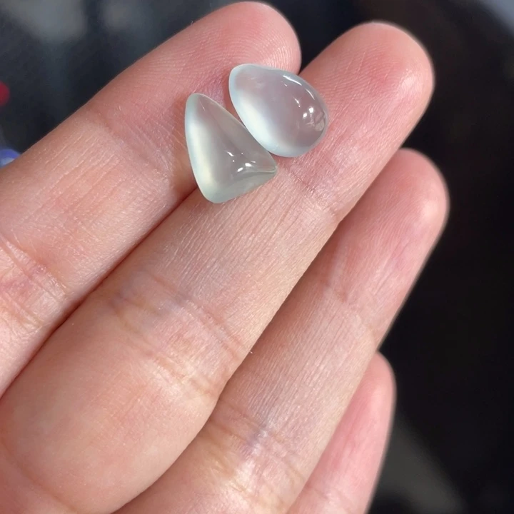 翡翠未镶嵌颈饰随行