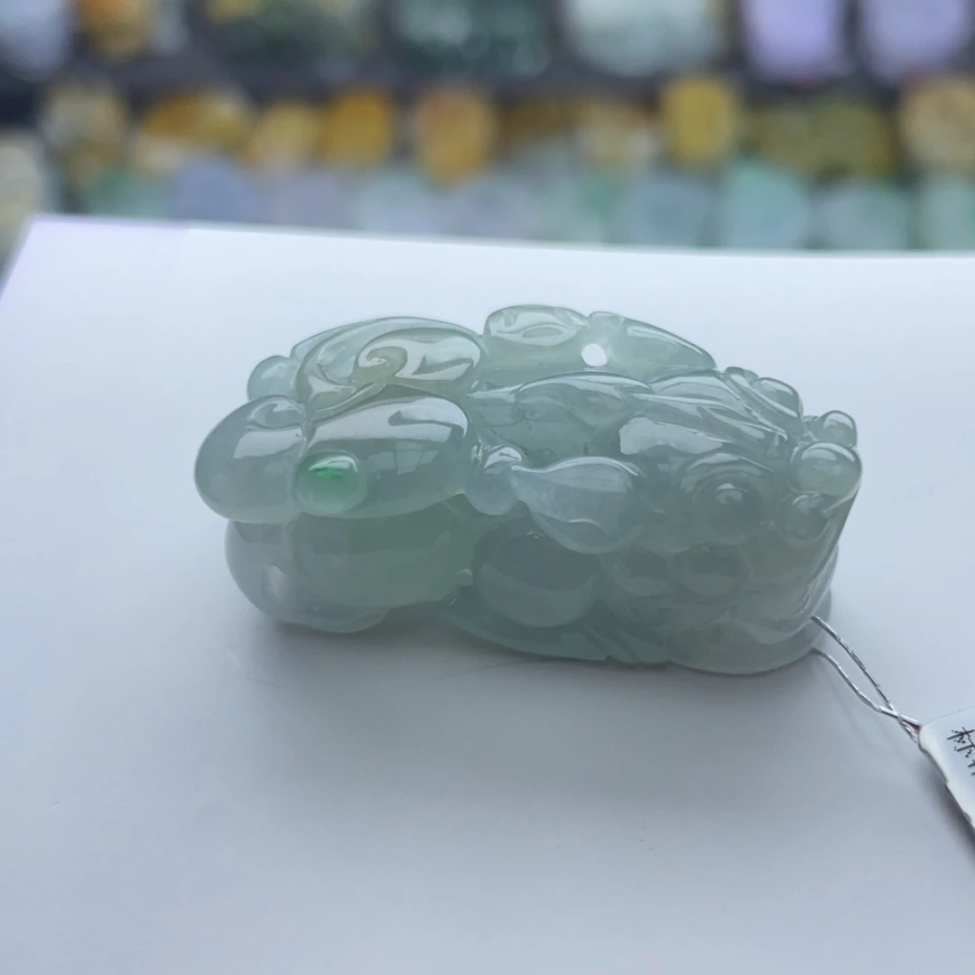 翡翠颈饰未镶嵌貔貅