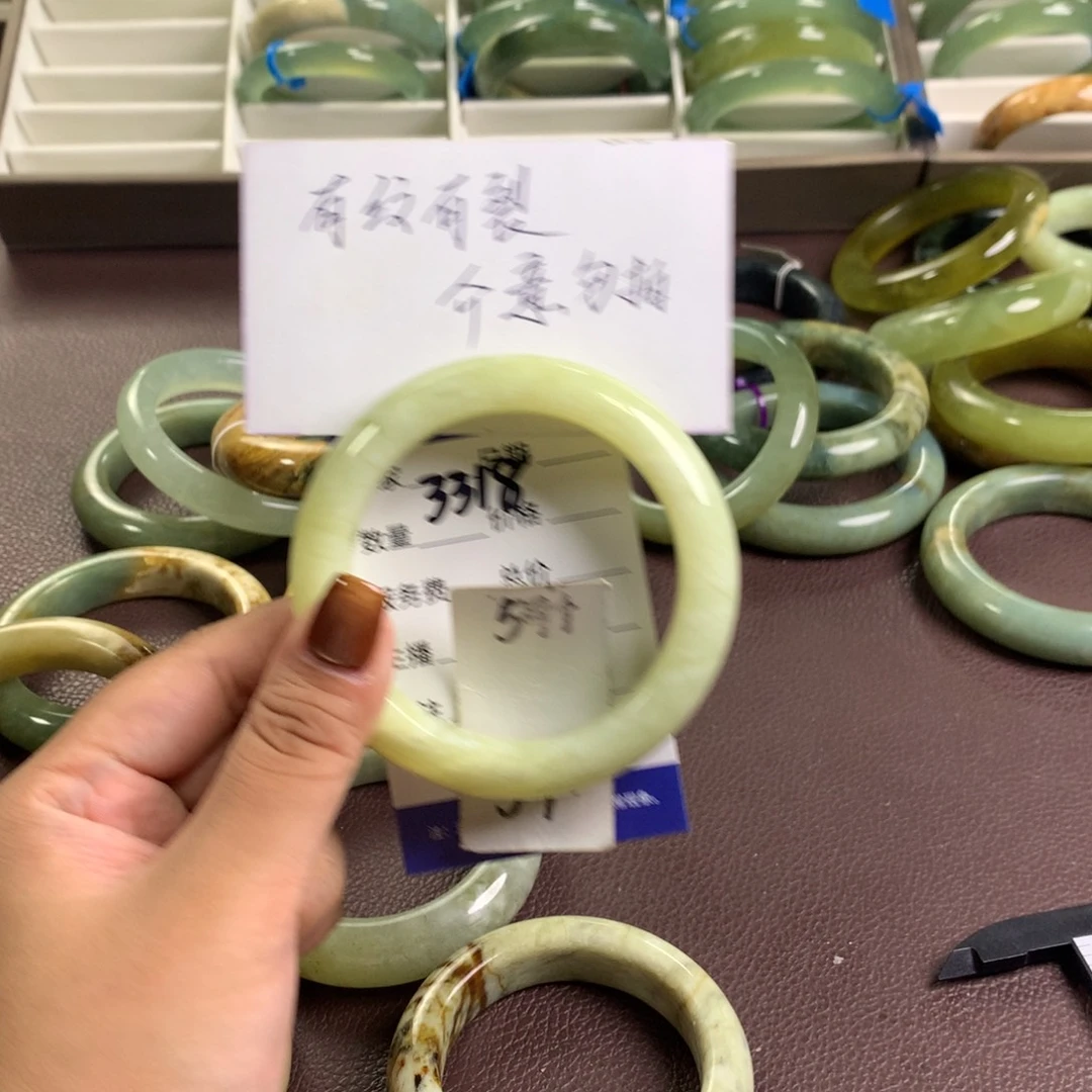 未镶嵌蛇纹石玉手镯3318