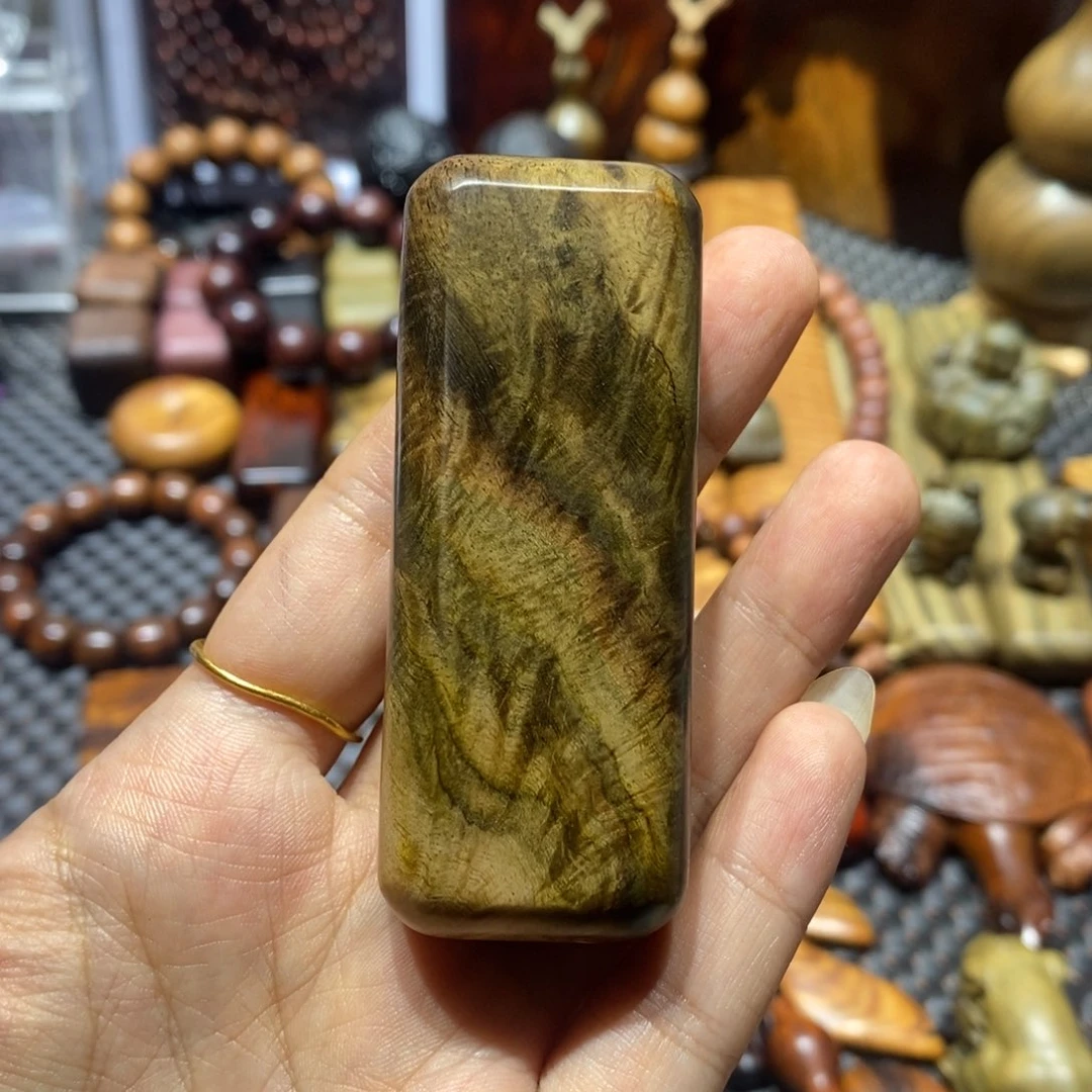 交趾黄檀（大红酸枝）荒****哇
