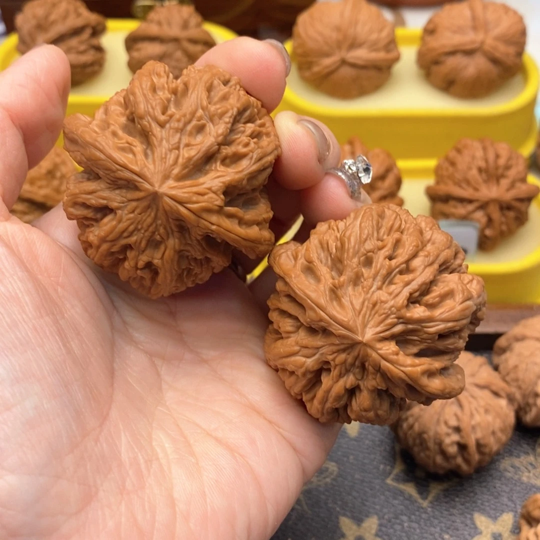 文玩核桃把件113号粗筋