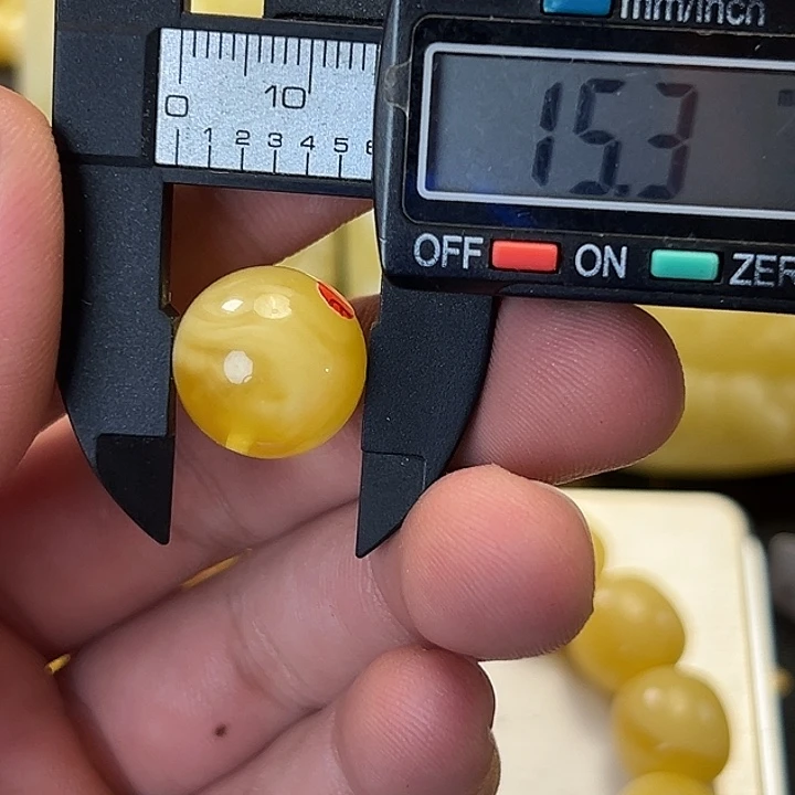 琥珀未镶嵌裸石121