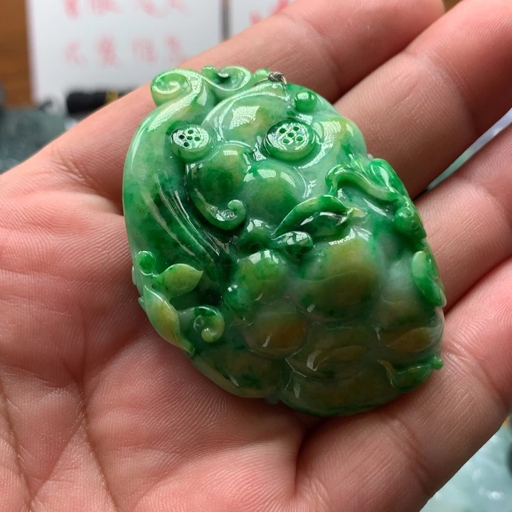 翡翠颈饰未镶嵌保真天然A货翡翠