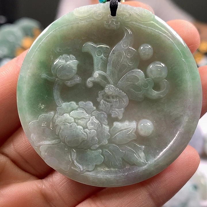 翡翠未镶嵌颈饰花开富贵福利
