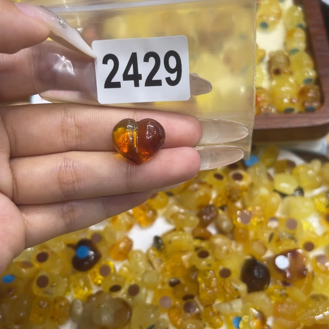 琥珀未镶嵌珠宝奇石