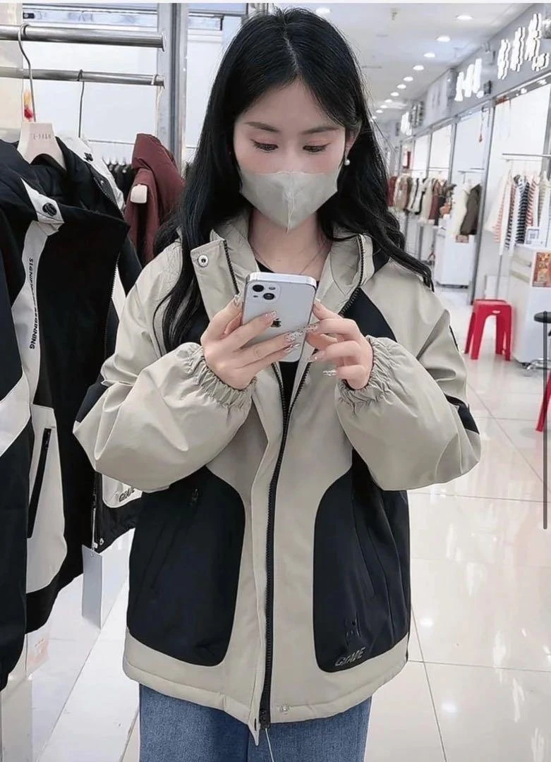 莎姐严选秋冬撞色时尚连帽冲锋衣外套防风保暖冬季休闲户外6806