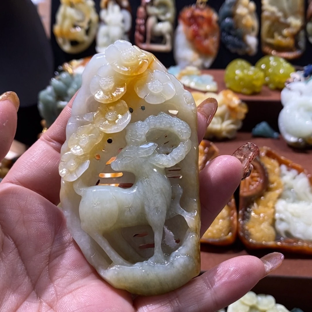 蛇纹石玉颈饰未镶嵌金**l