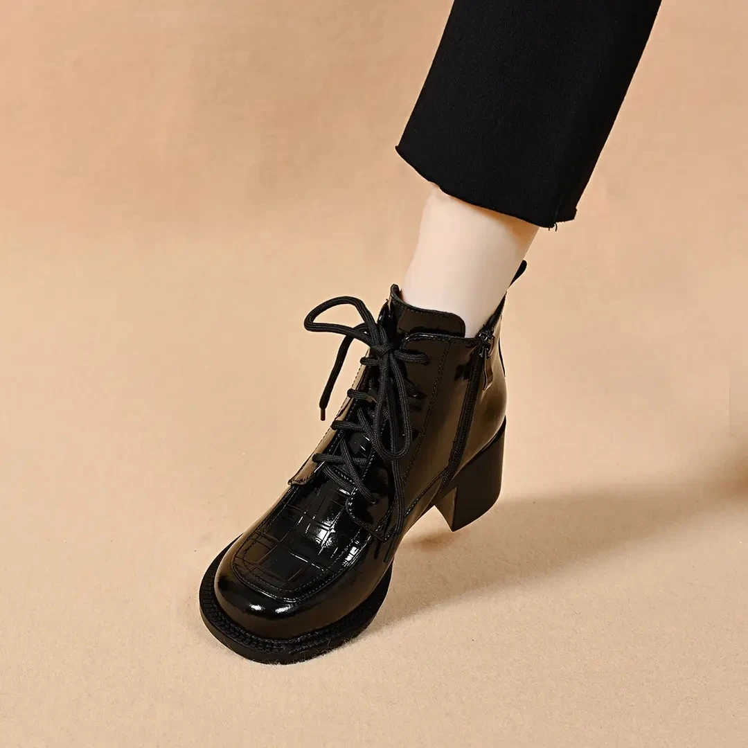 真皮马丁靴女2025新款秋冬季圆头高跟英伦风靴子单靴厚底加绒短靴