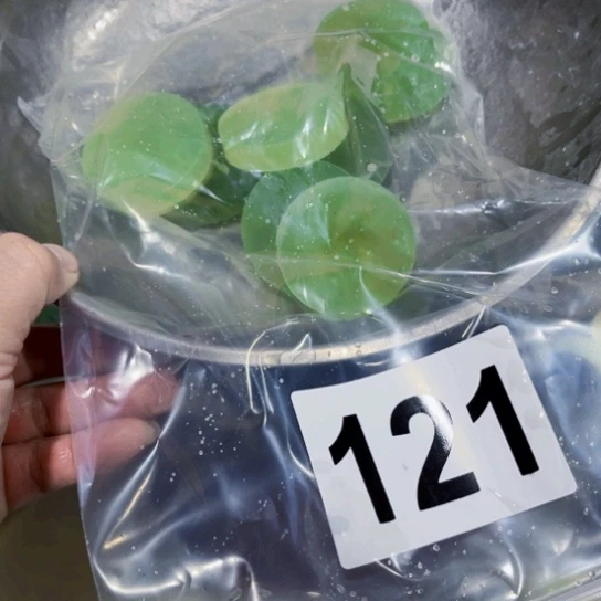 蛇纹石玉未镶嵌珠宝奇石