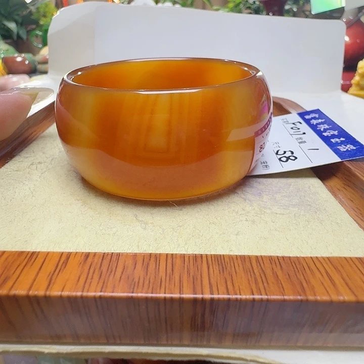 一***够玛瑙/玉髓未镶嵌手镯