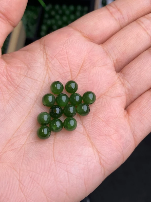 天然碧玉单珠  6毫米 冰透  水头好 单颗价格