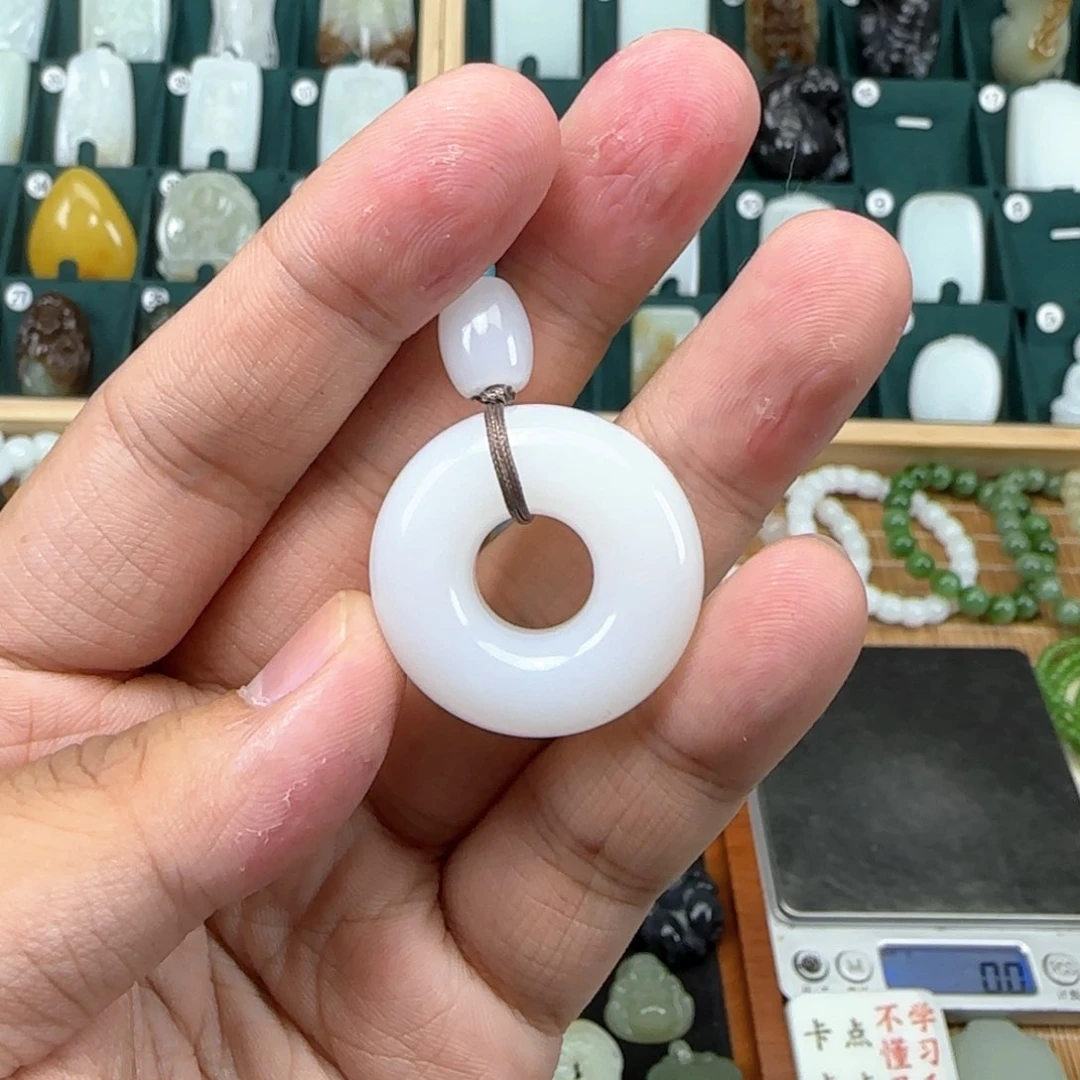 和田玉挂件未镶嵌