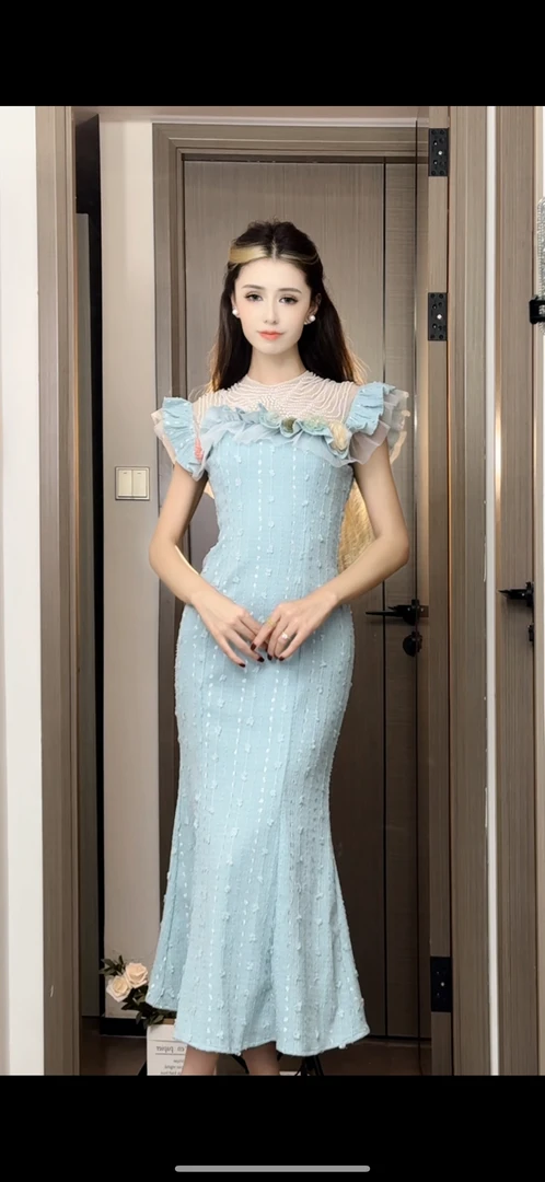 2025夏季新款重工设计感珍珠圆领飞飞袖修身包臀鱼尾连衣裙