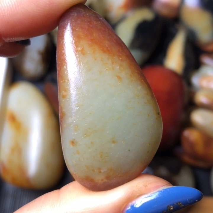 和田玉未镶嵌珠宝奇石