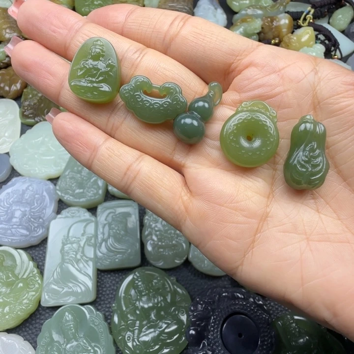 和田玉未镶嵌珠宝奇石